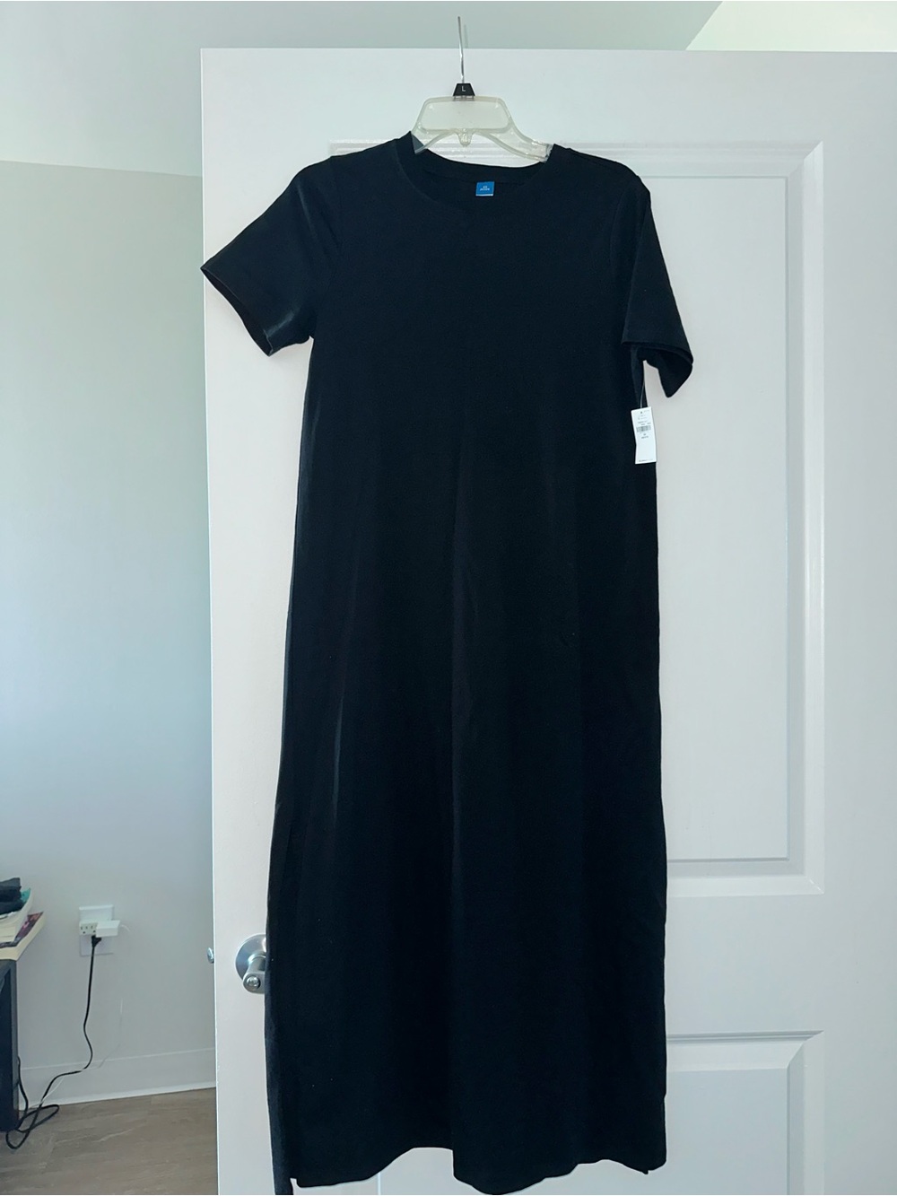 Old Navy Black Short-Sleeve Maxi Dress